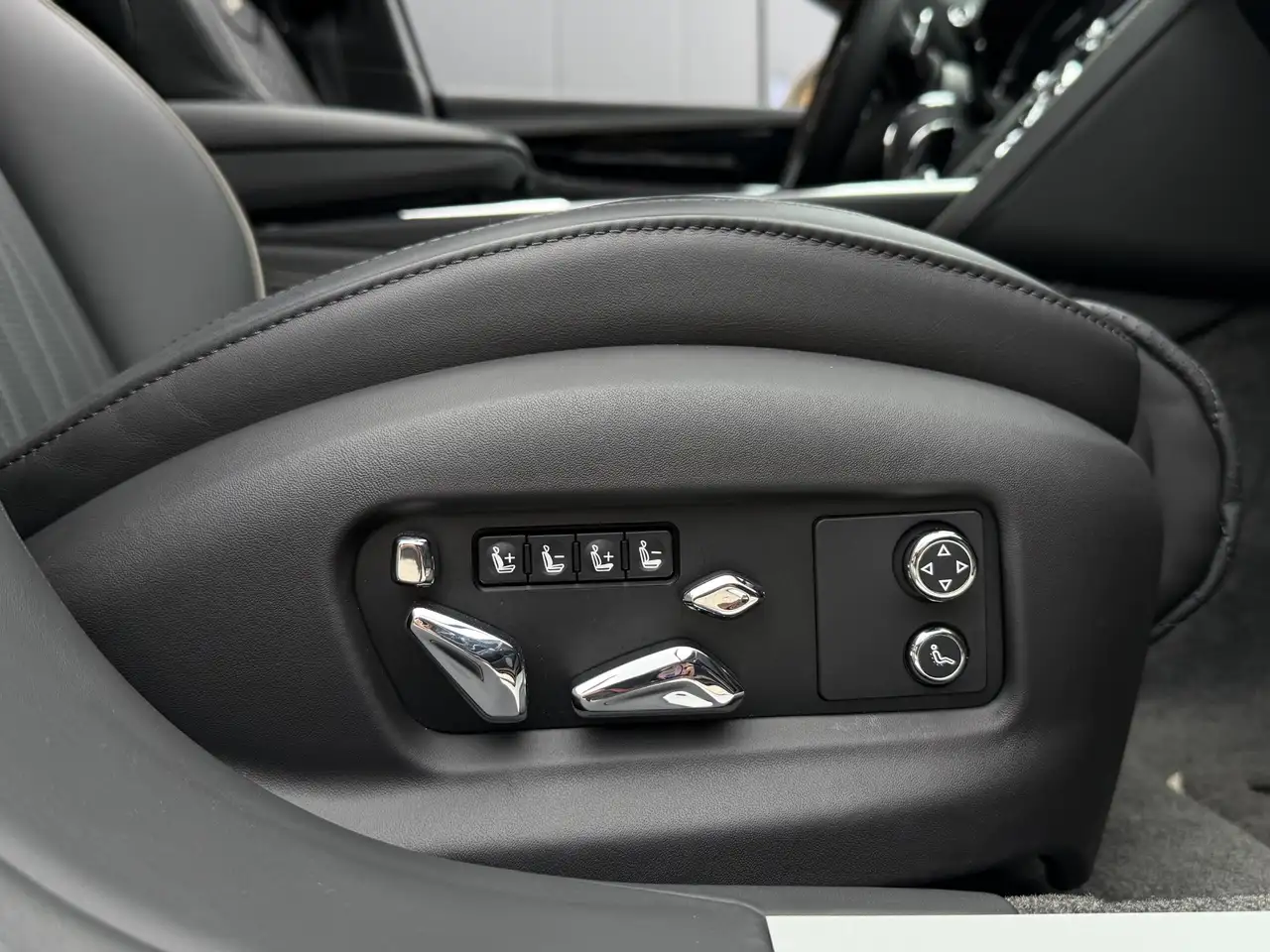 Bentley Flying Spur 2021 — фото 14