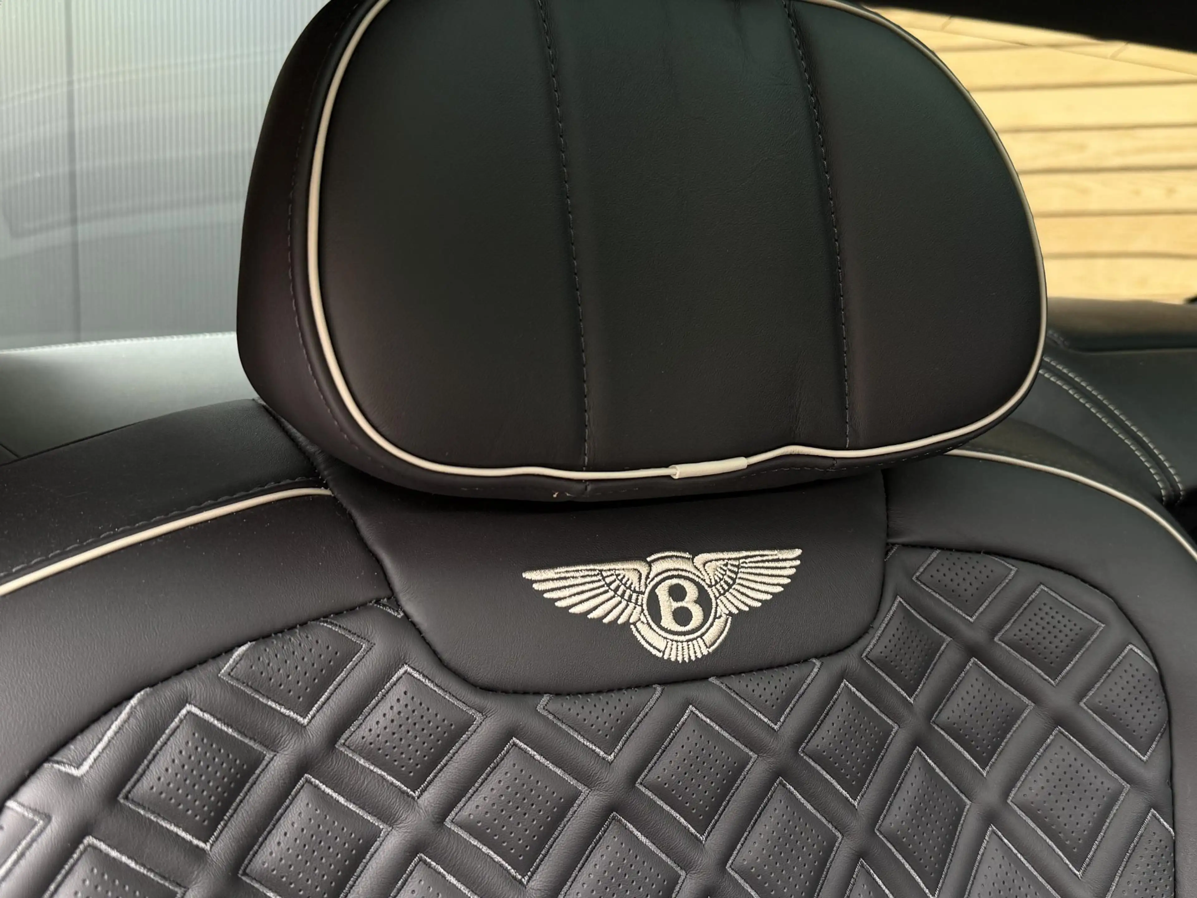 Bentley Flying Spur 4.0 V8 First Edition 4W-Besturing | Massage & Stoe — photo 9