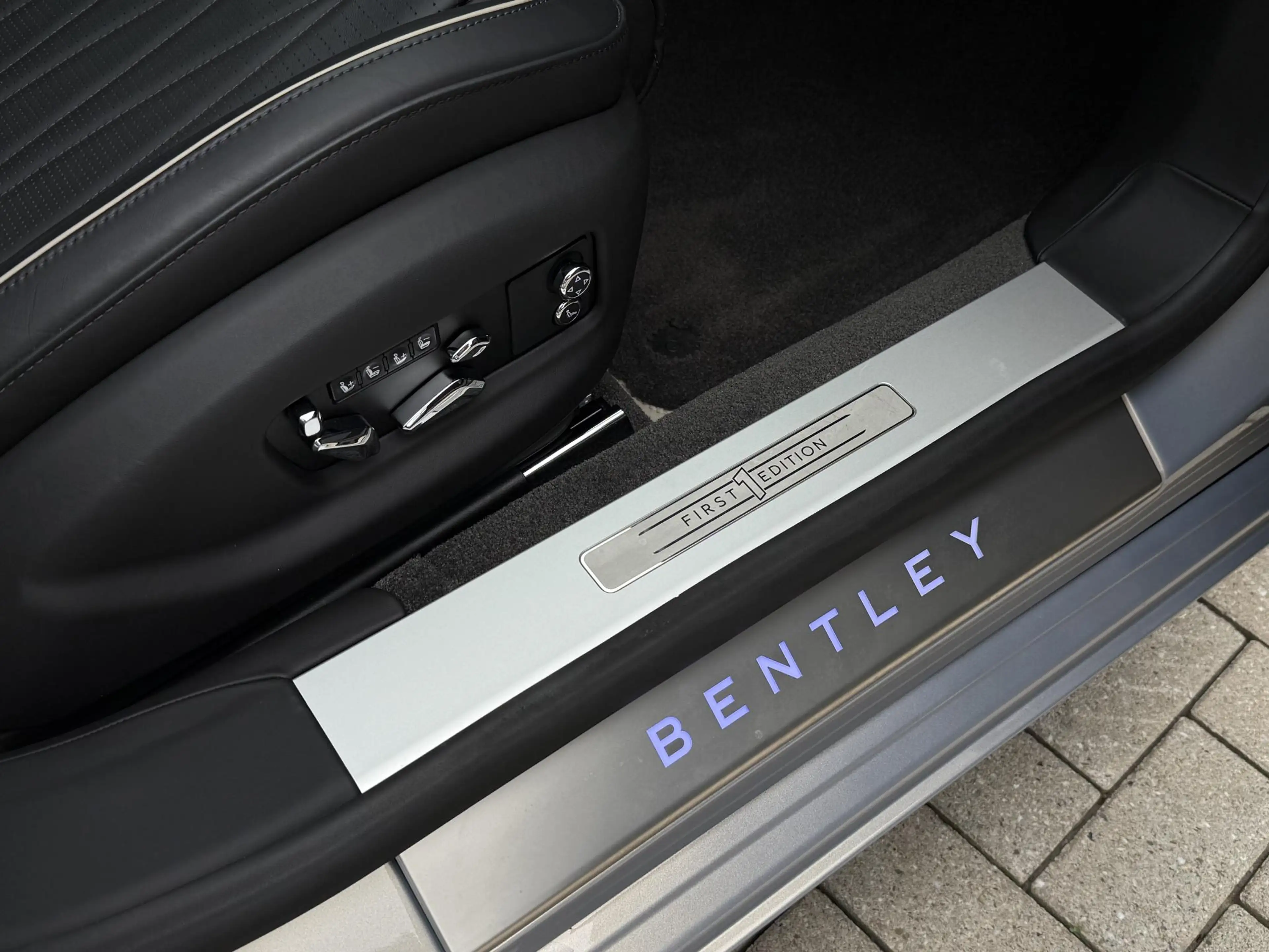 Bentley Flying Spur 4.0 V8 First Edition 4W-Besturing | Massage & Stoe — photo 13