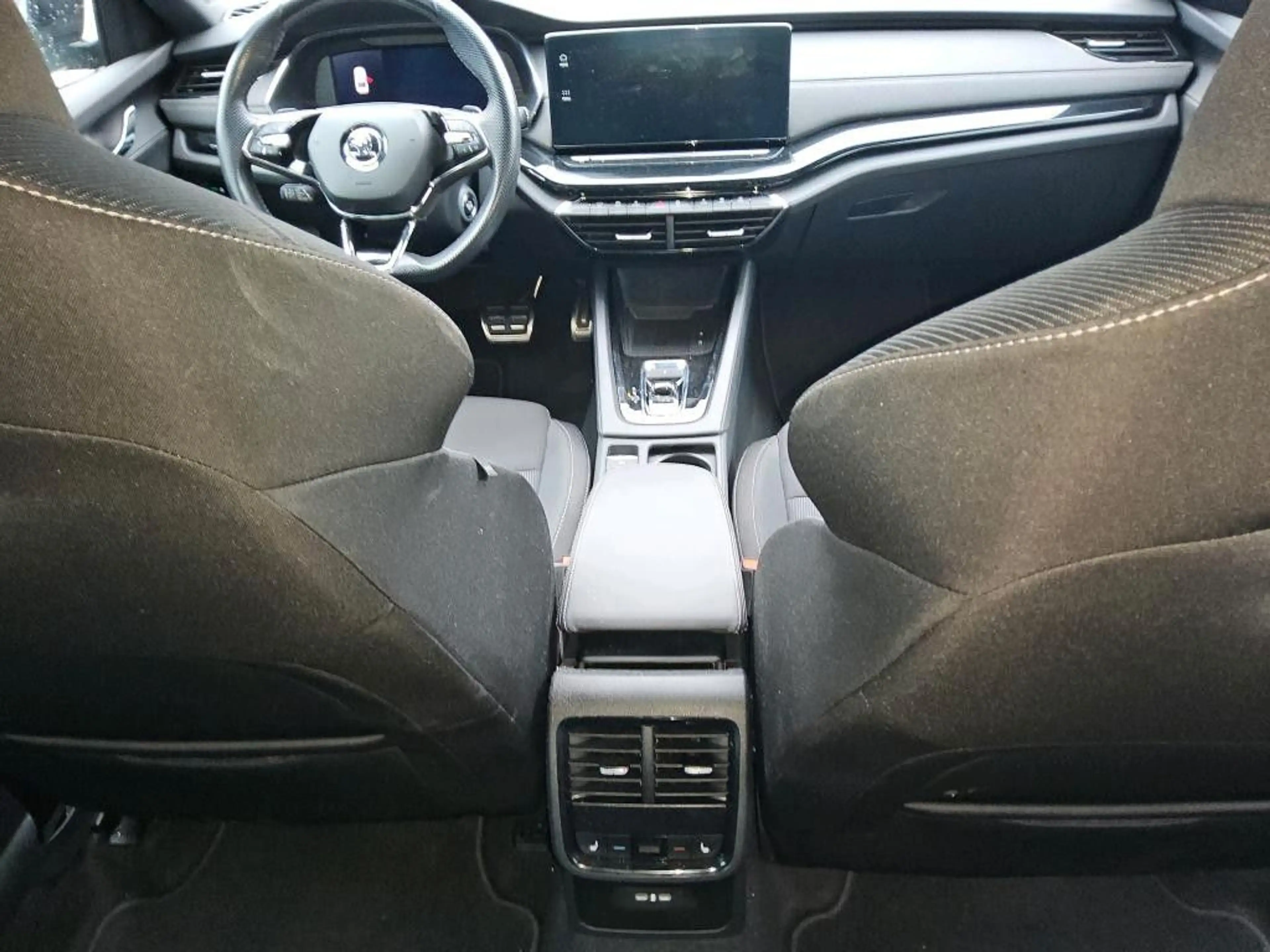 Skoda Octavia 2.0 TDI Lim. Sportline *MATRIX*HUD*RCAM* — photo 8