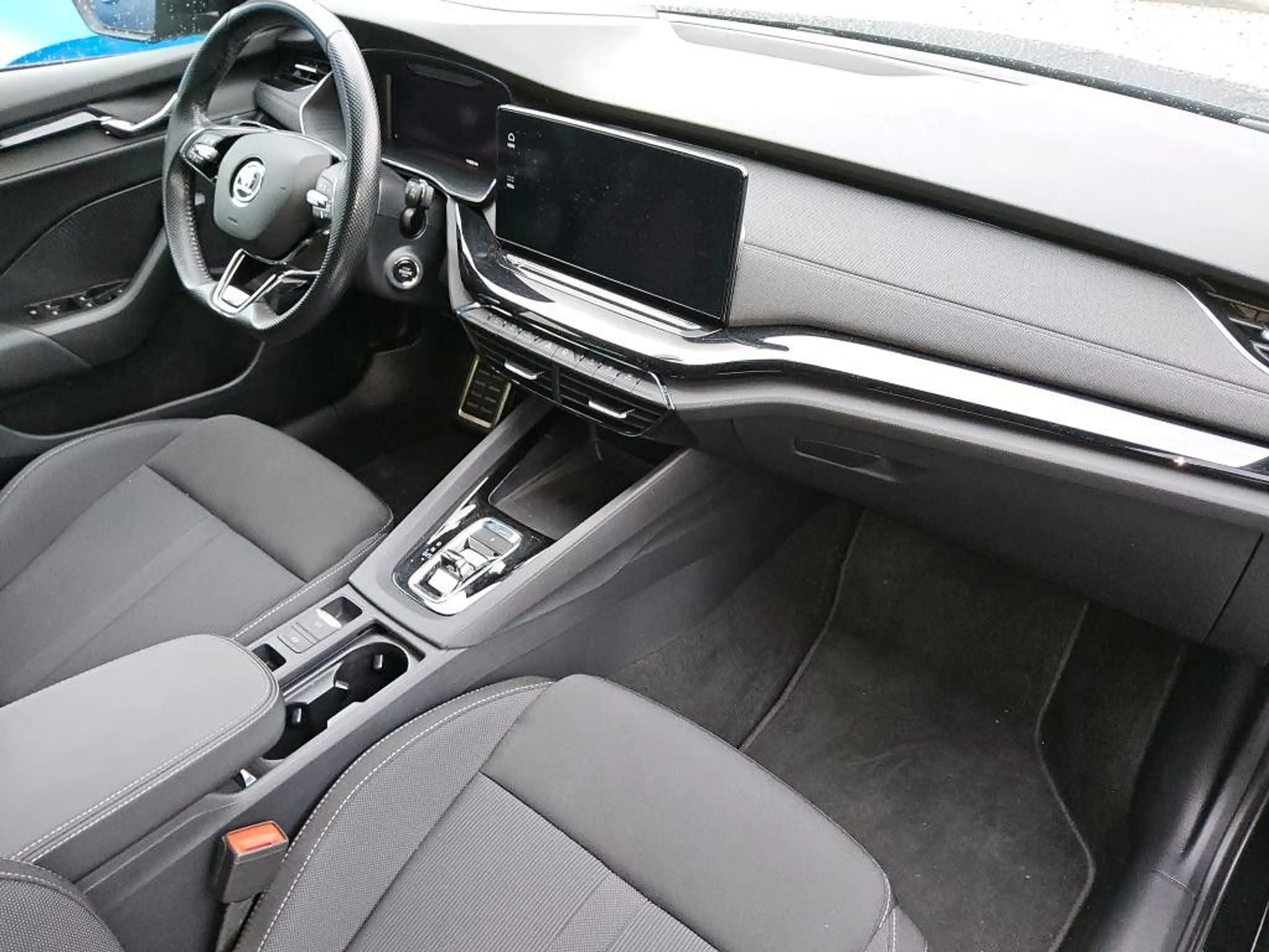 Skoda Octavia 2.0 TDI Lim. Sportline *MATRIX*HUD*RCAM* — photo 6