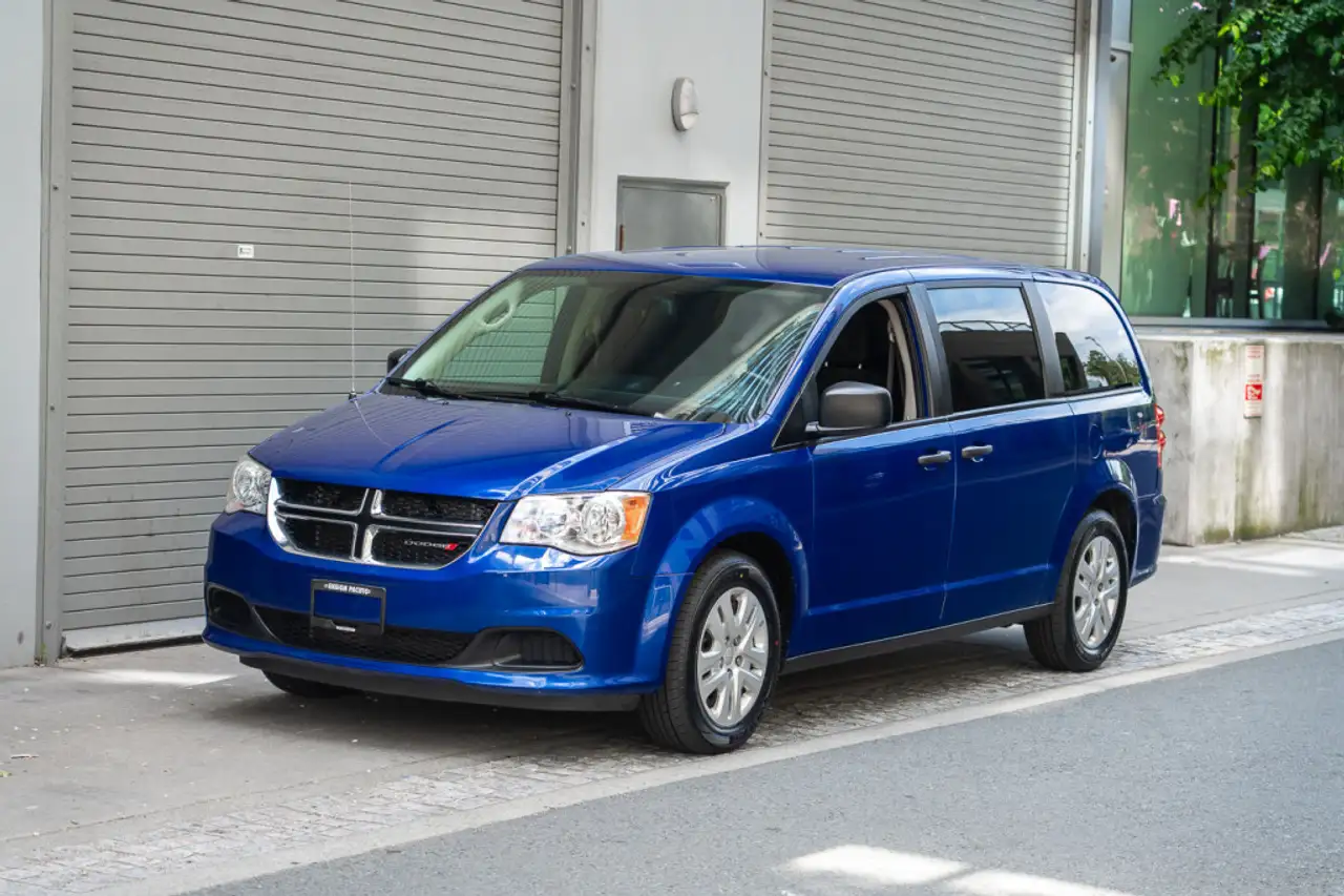 Dodge Grand Caravan снимка Dodge Grand Caravan