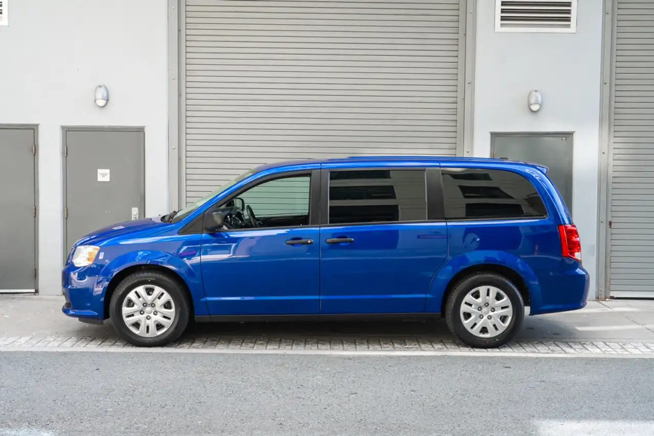 Dodge Grand Caravan снимка Dodge Grand Caravan