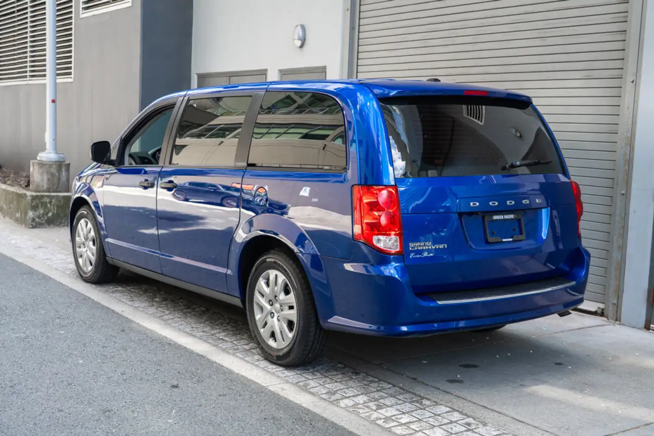 Dodge Grand Caravan снимка Dodge Grand Caravan