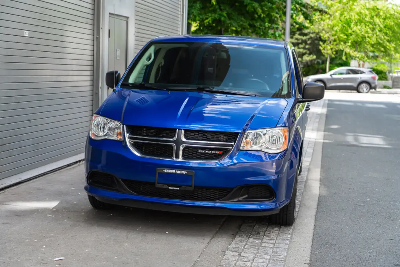 Dodge Grand Caravan снимка Dodge Grand Caravan