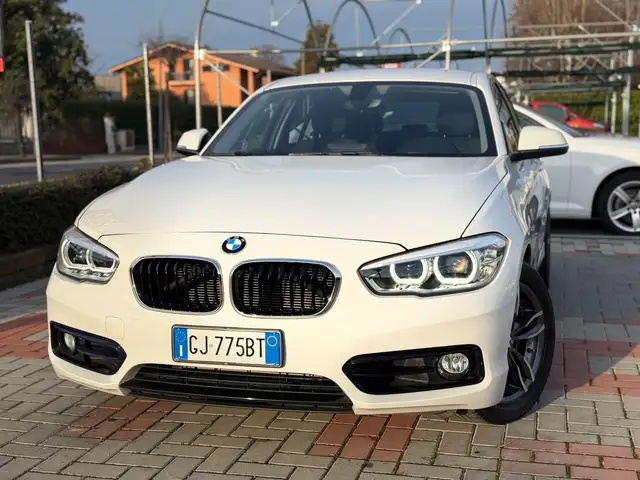 BMW 120 120d 5p. Sport