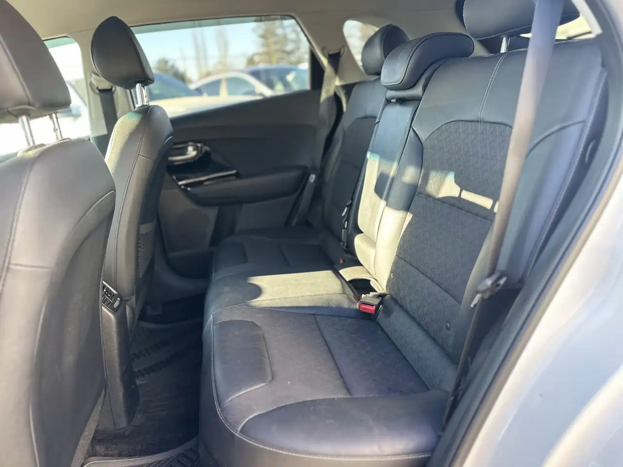 Kia Niro снимка Kia Niro