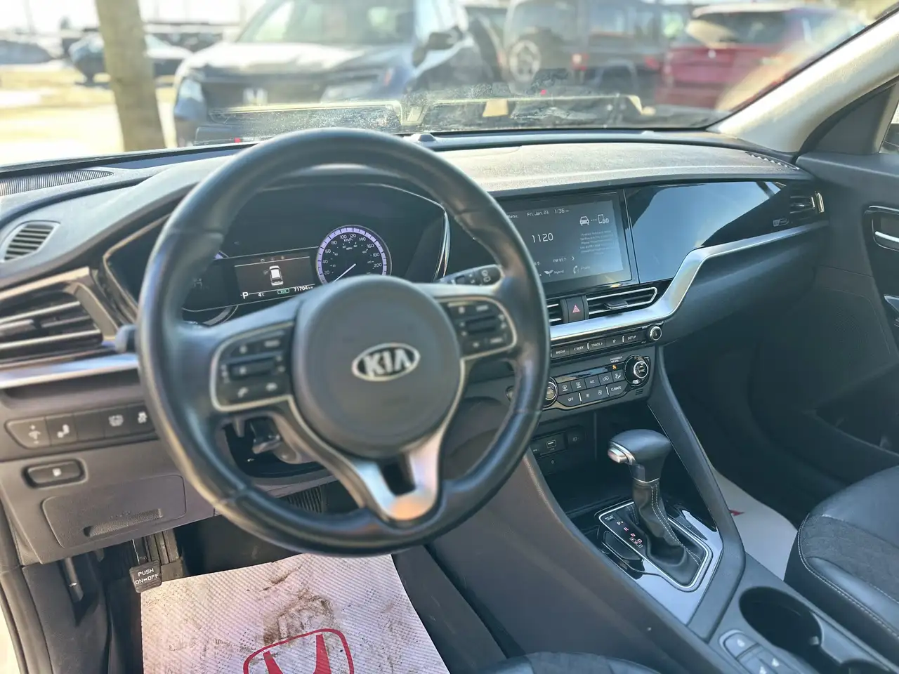 Kia Niro снимка Kia Niro