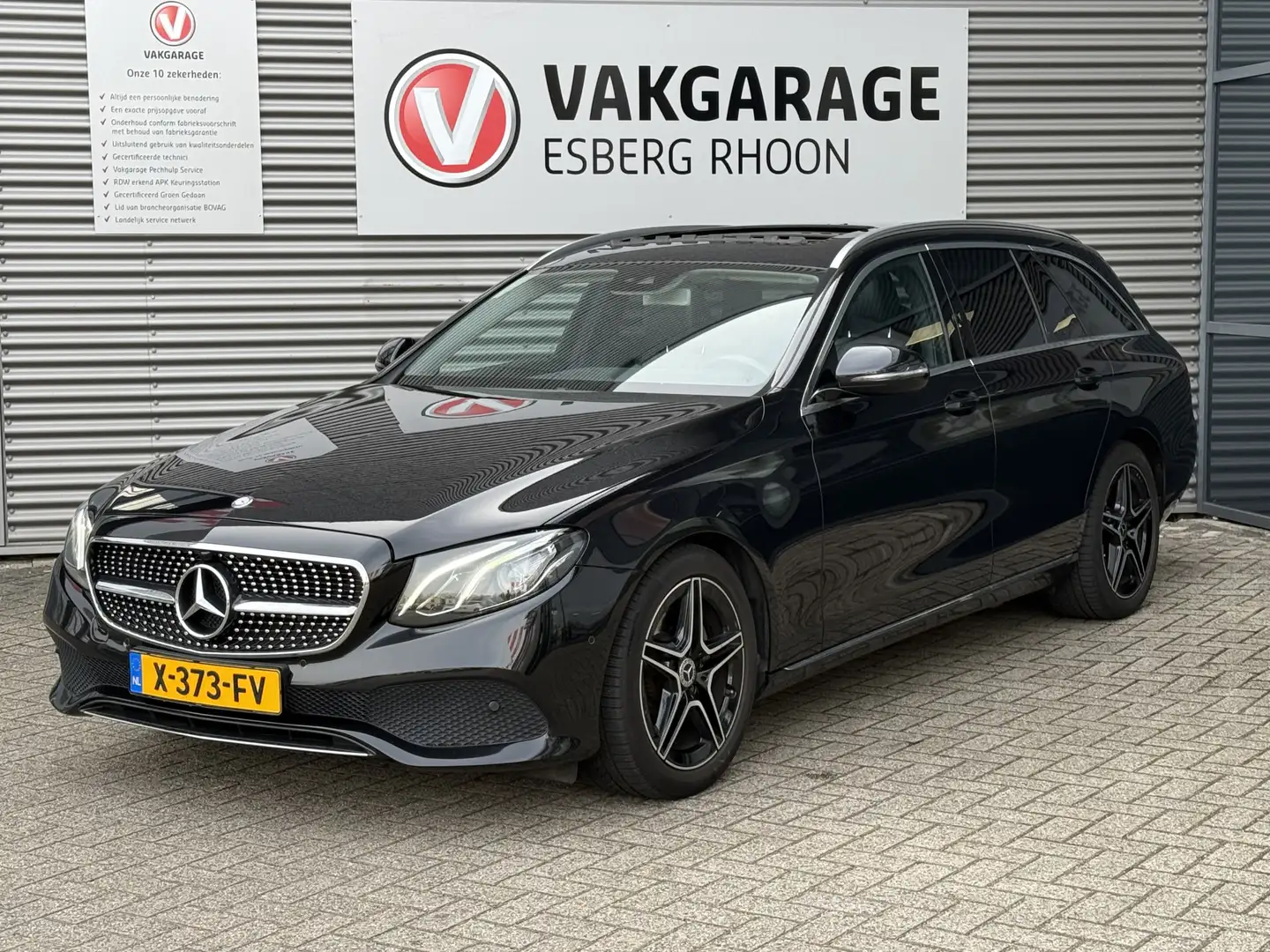 Mercedes-Benz E 200 Estate Premium AUTOMAAT SCHUIFDAK,NAVI/CAMERA,TREK Zwart - 1