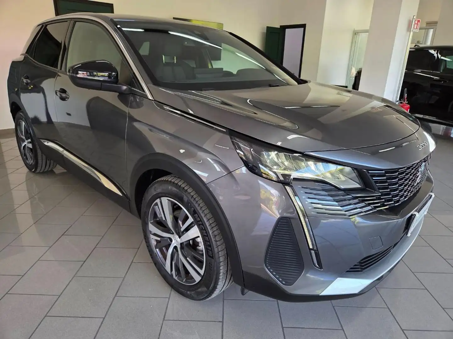 Peugeot 3008 BlueHDi 130 S&S EAT8 Allure Pack Grijs - 1
