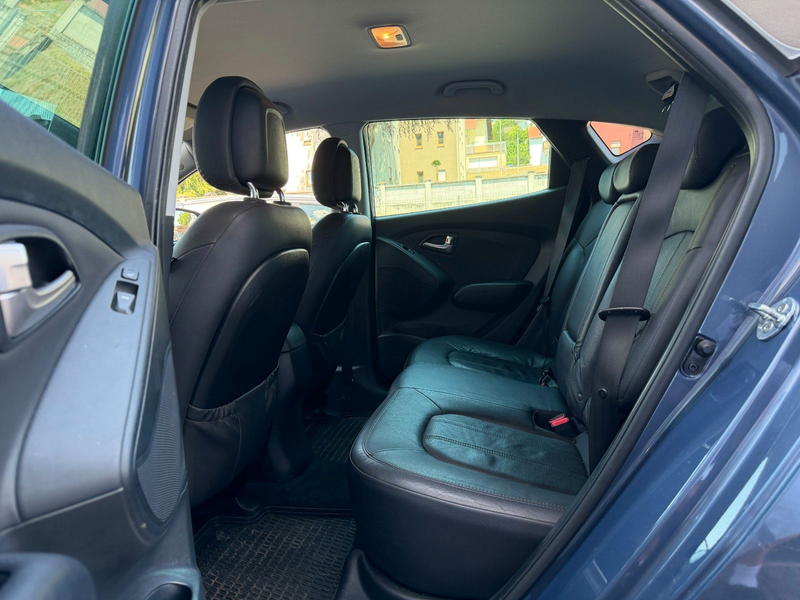 Hyundai iX35 4WD Star Edition AHK Kamera Navi — photo 12