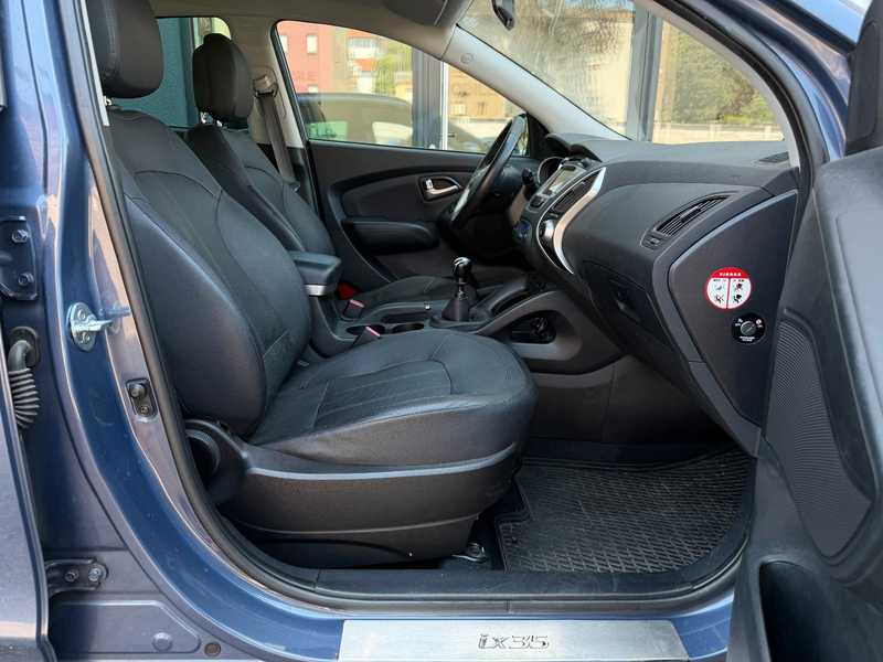 Hyundai iX35 4WD Star Edition AHK Kamera Navi — photo 15