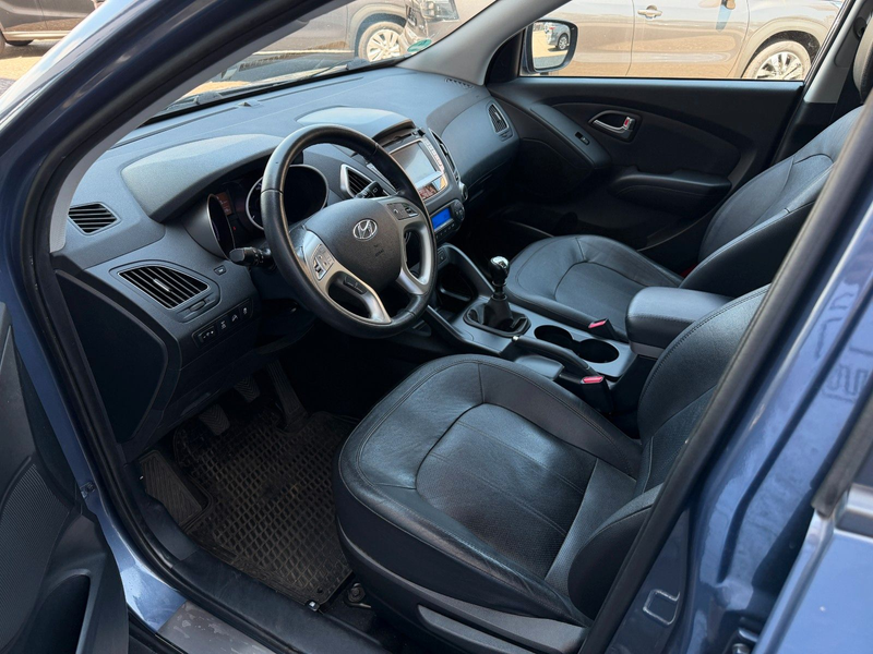 Hyundai iX35 4WD Star Edition AHK Kamera Navi — photo 10