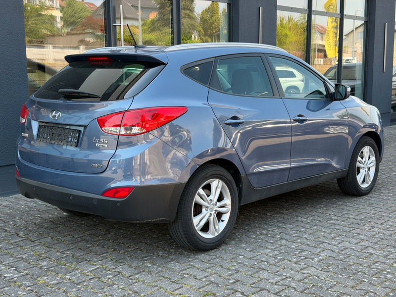 Hyundai iX35 4WD Star Edition AHK Kamera Navi — photo 7
