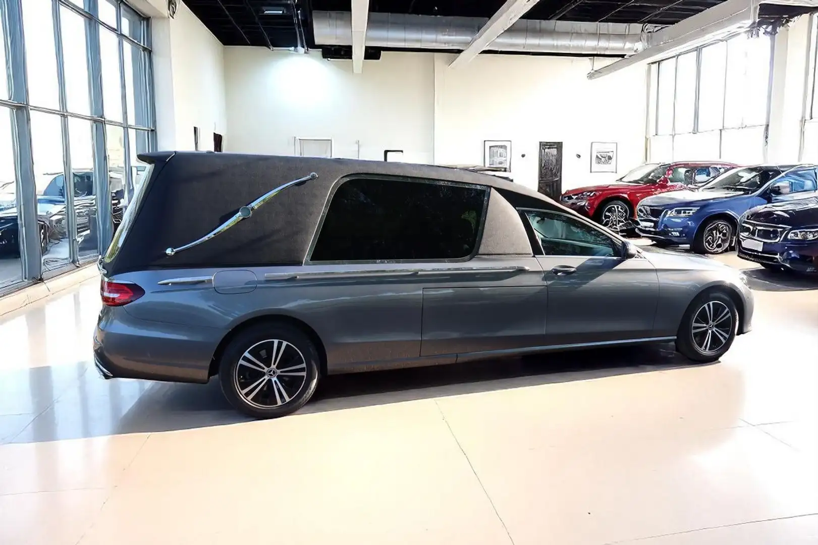 Mercedes-Benz E 220 /BESTATTUNGSWAGEN/LEICHENWAGEN/EURO6/1.HAND Schwarz - 1