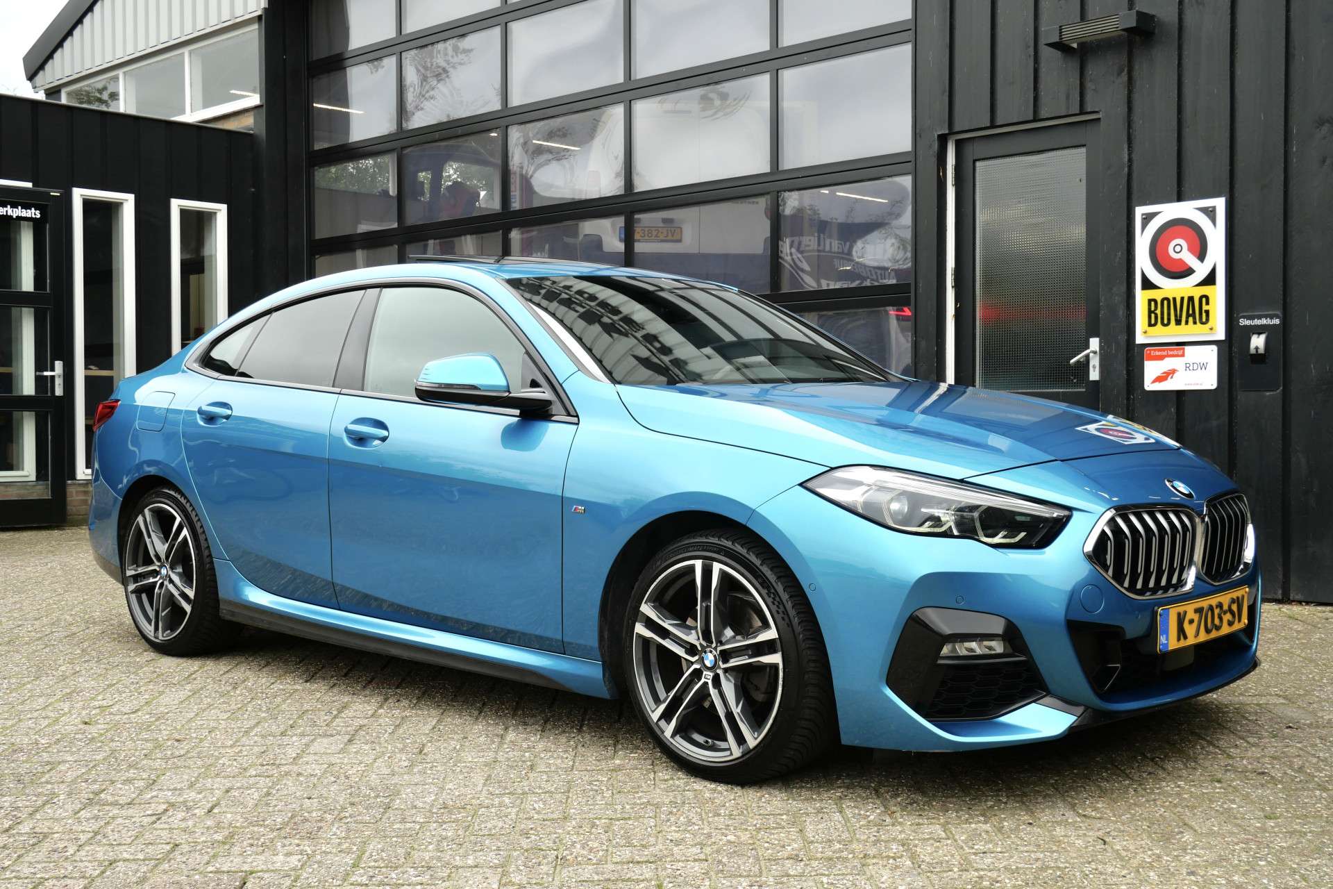BMW 218