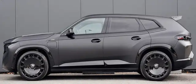 BMW XM view 8