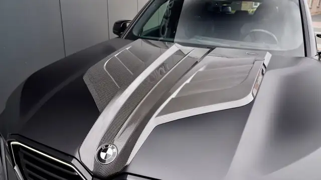 BMW XM view 11