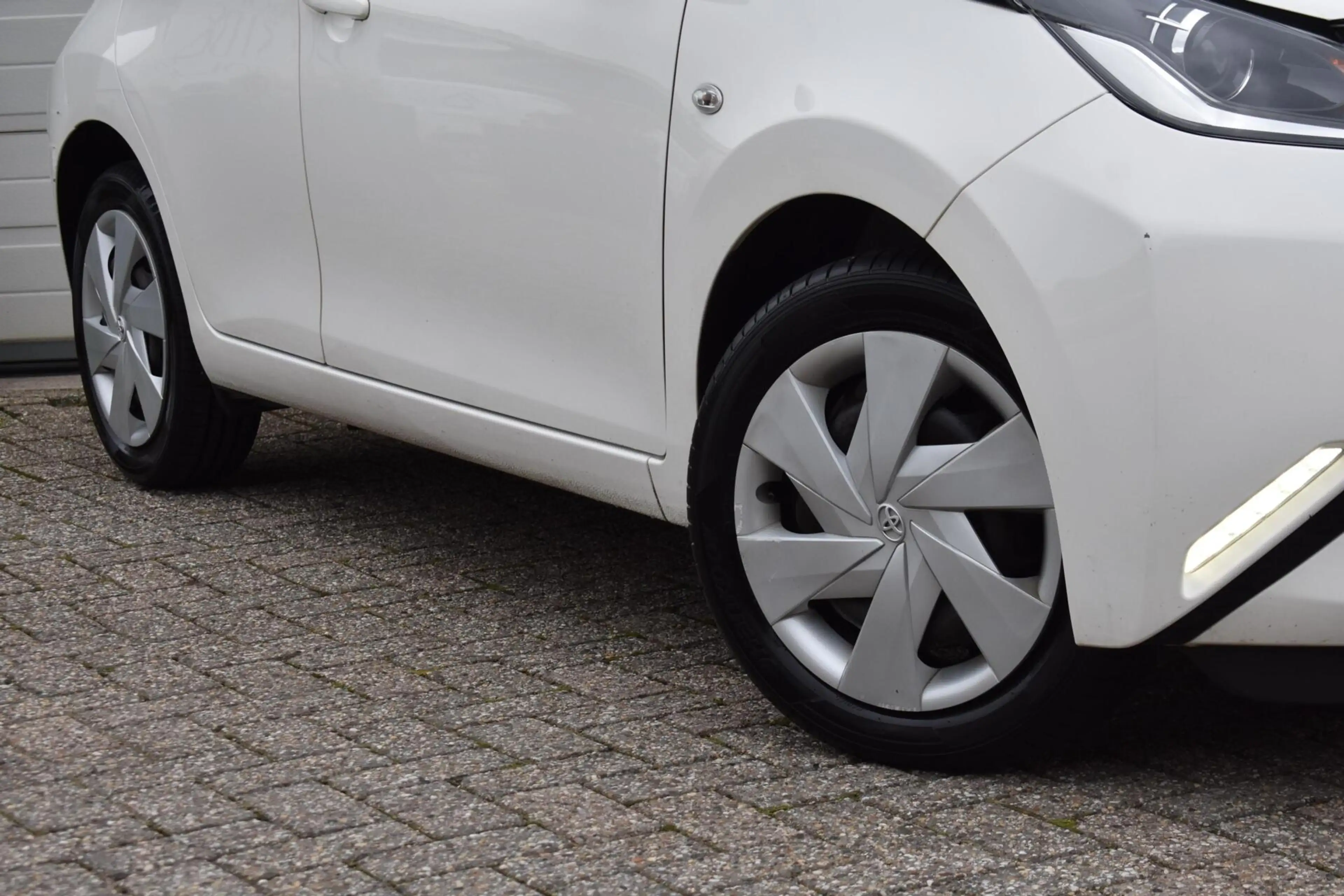 Toyota Aygo 1.0 VVT-i x-play AUT. | Camera | Airco | Origineel — photo 6