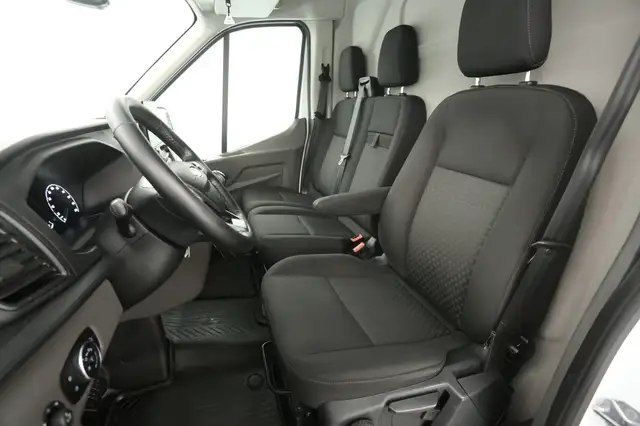 Ford Transit view 9