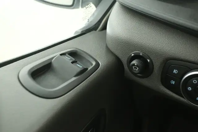Ford Transit view 19
