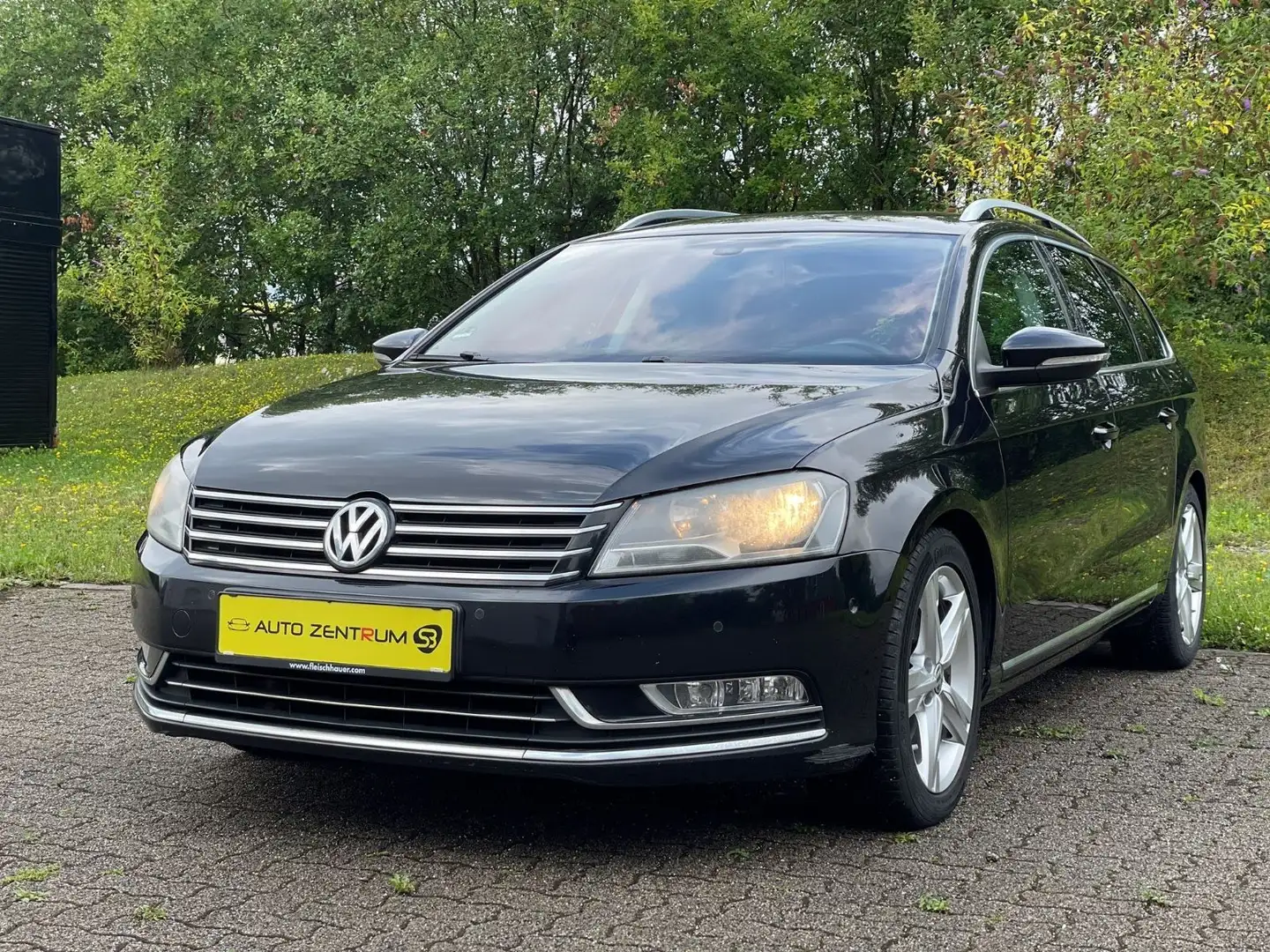 Volkswagen Passat Variant Highline BlueMotion*2.0TDI*1.HAND Schwarz - 2