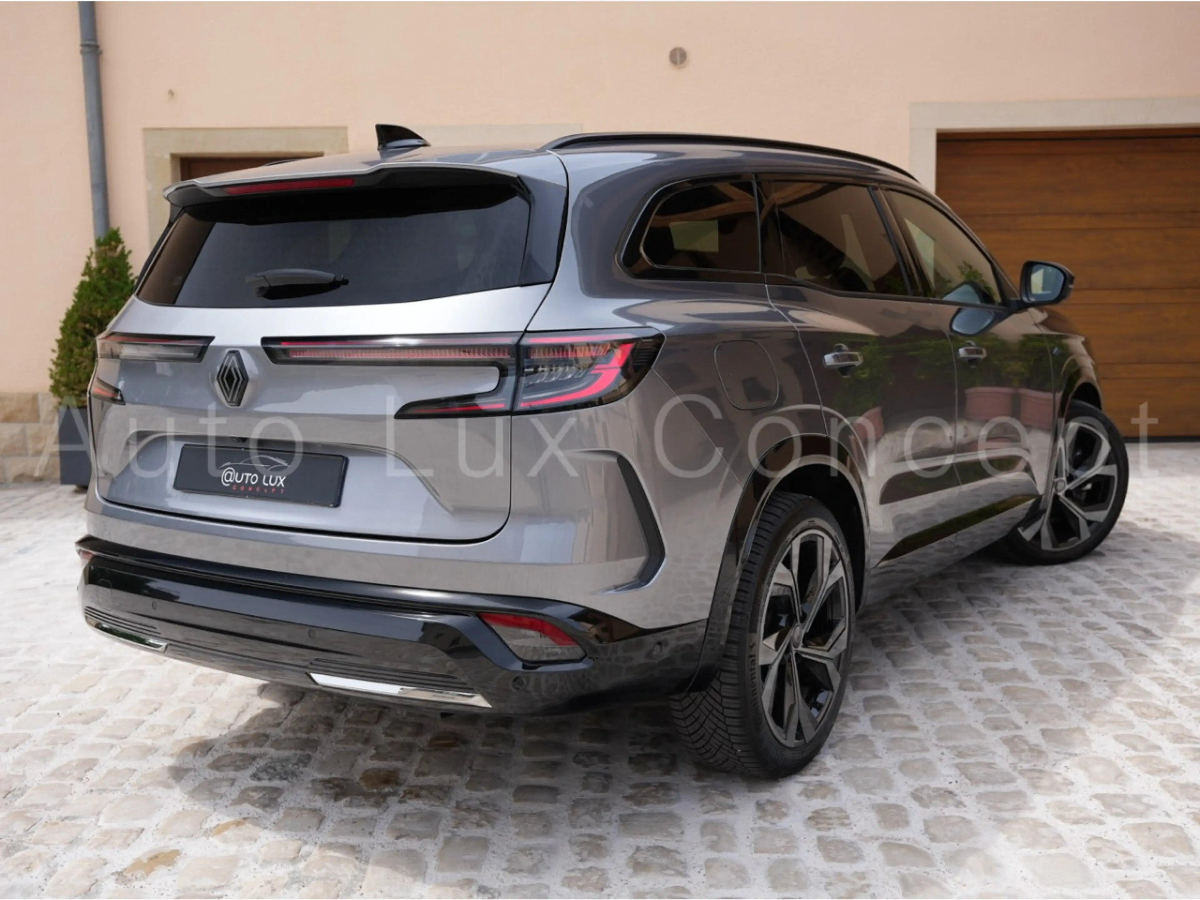 Renault Espace E-Tech Full Hybrid 200 Esprit Alpine 7-Sitzer — photo 3