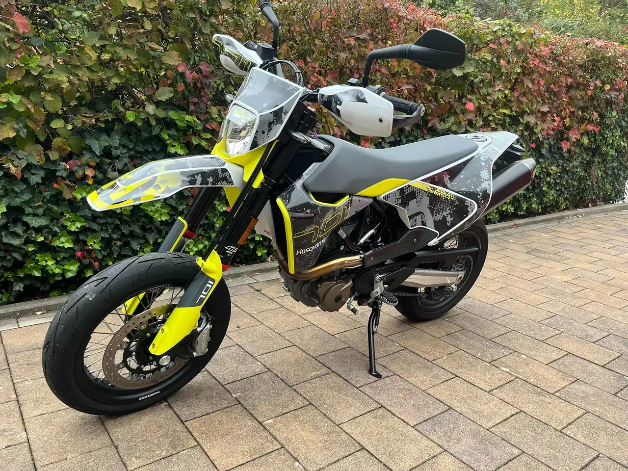 Husqvarna 701 Supermoto