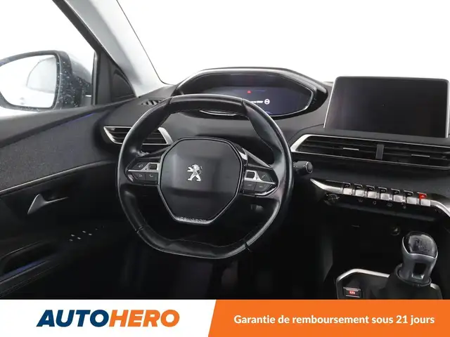 Peugeot 3008 view 13
