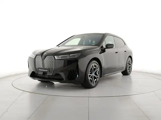 BMW iX xdrive50 pacchetto sportivo