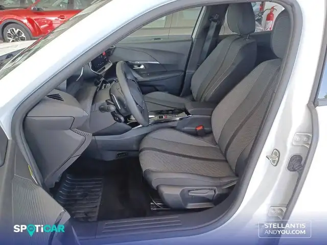 Peugeot 2008 view 9