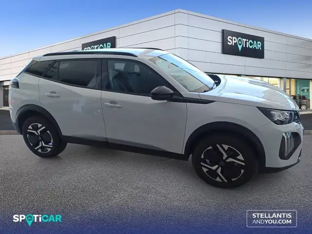 Peugeot 2008 view 4