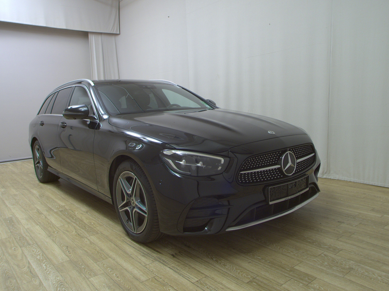 Mercedes-Benz E 220 T d AMG-Line Navi LED 360 AHK Widescreen — photo 3