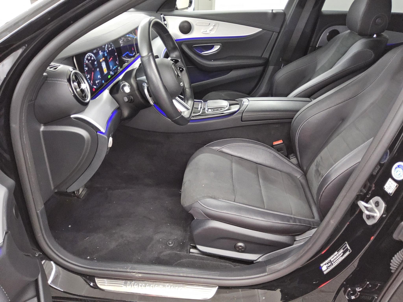 Mercedes-Benz E 220 T d AMG-Line Navi LED 360 AHK Widescreen — photo 9