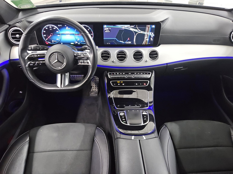 Mercedes-Benz E 220 T d AMG-Line Navi LED 360 AHK Widescreen — photo 5