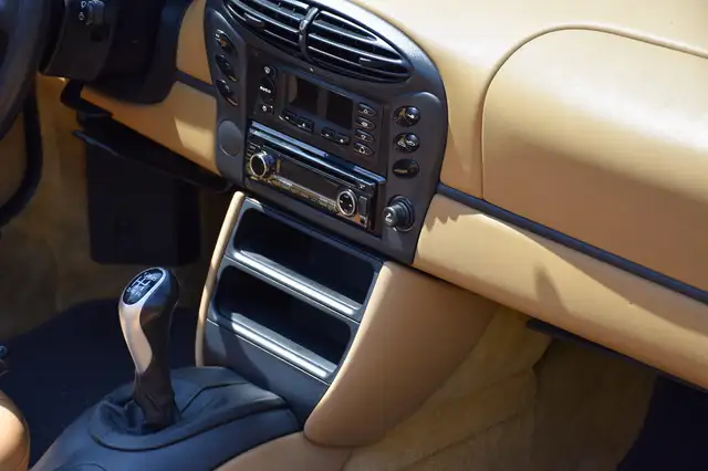 Porsche Boxster view 9