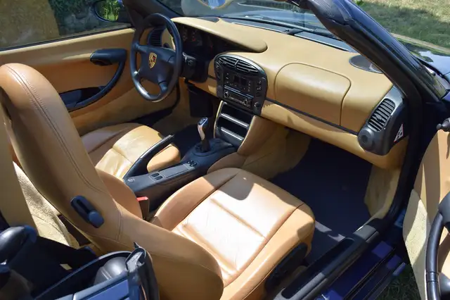Porsche Boxster view 10