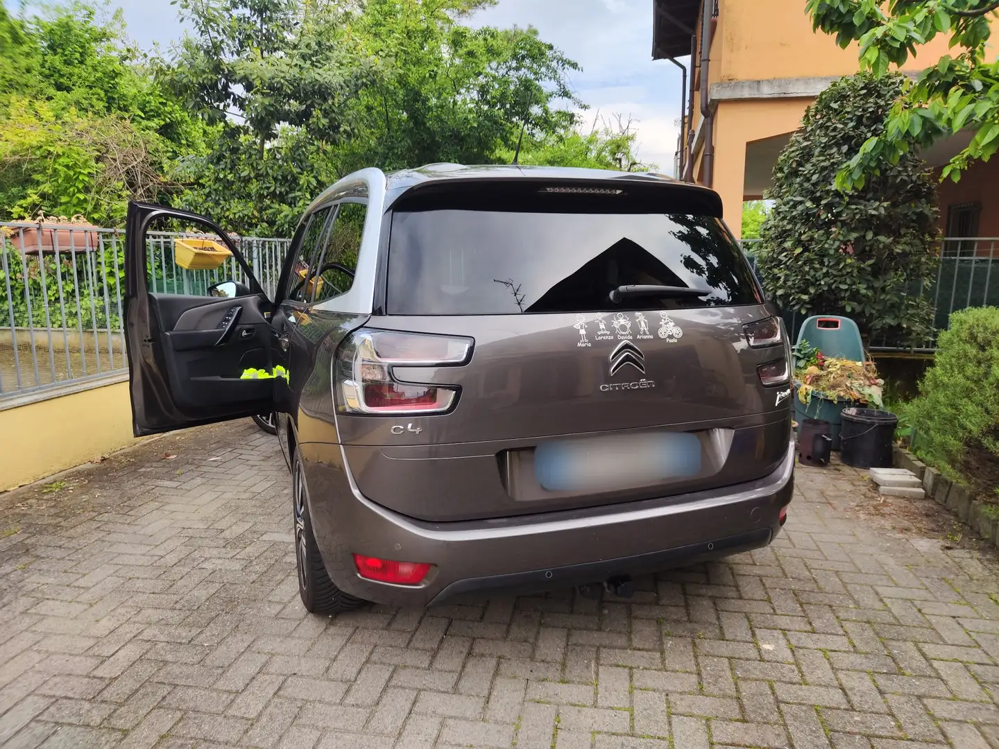 Citroen Grand C4 Picasso 1.6 bluehdi Feel s&s 120cv - 1