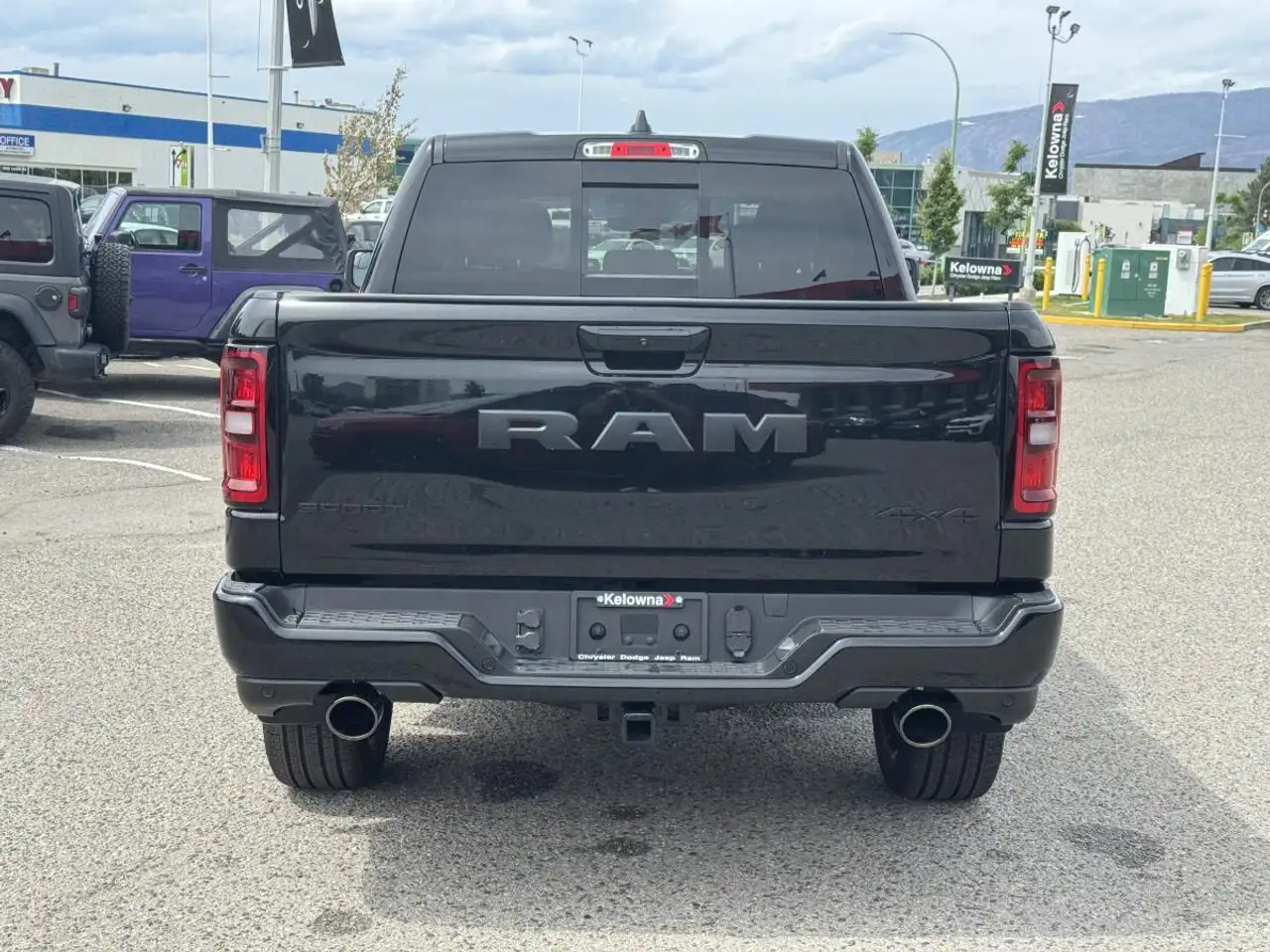 RAM 1500 снимка RAM 1500