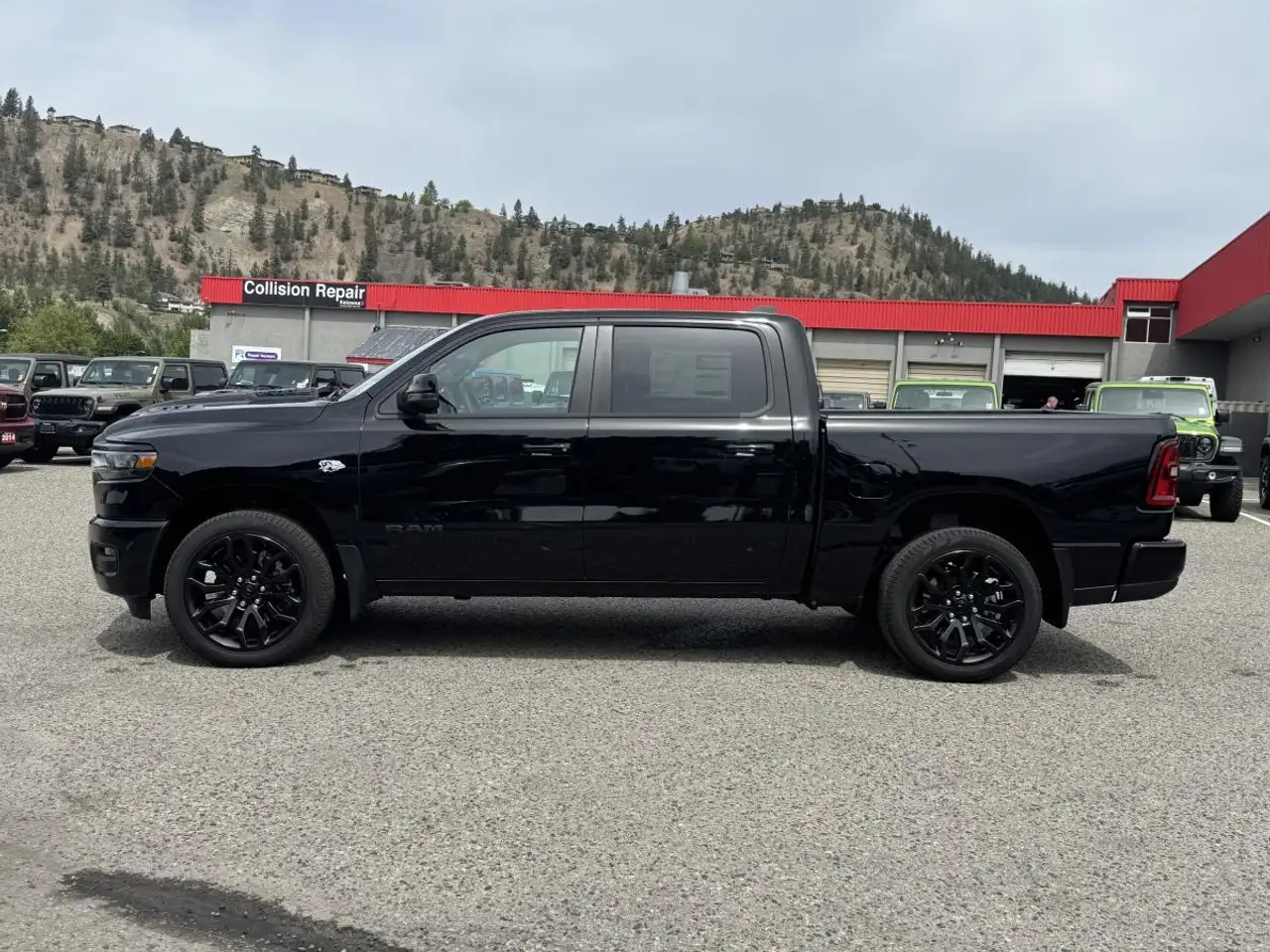 RAM 1500 снимка RAM 1500