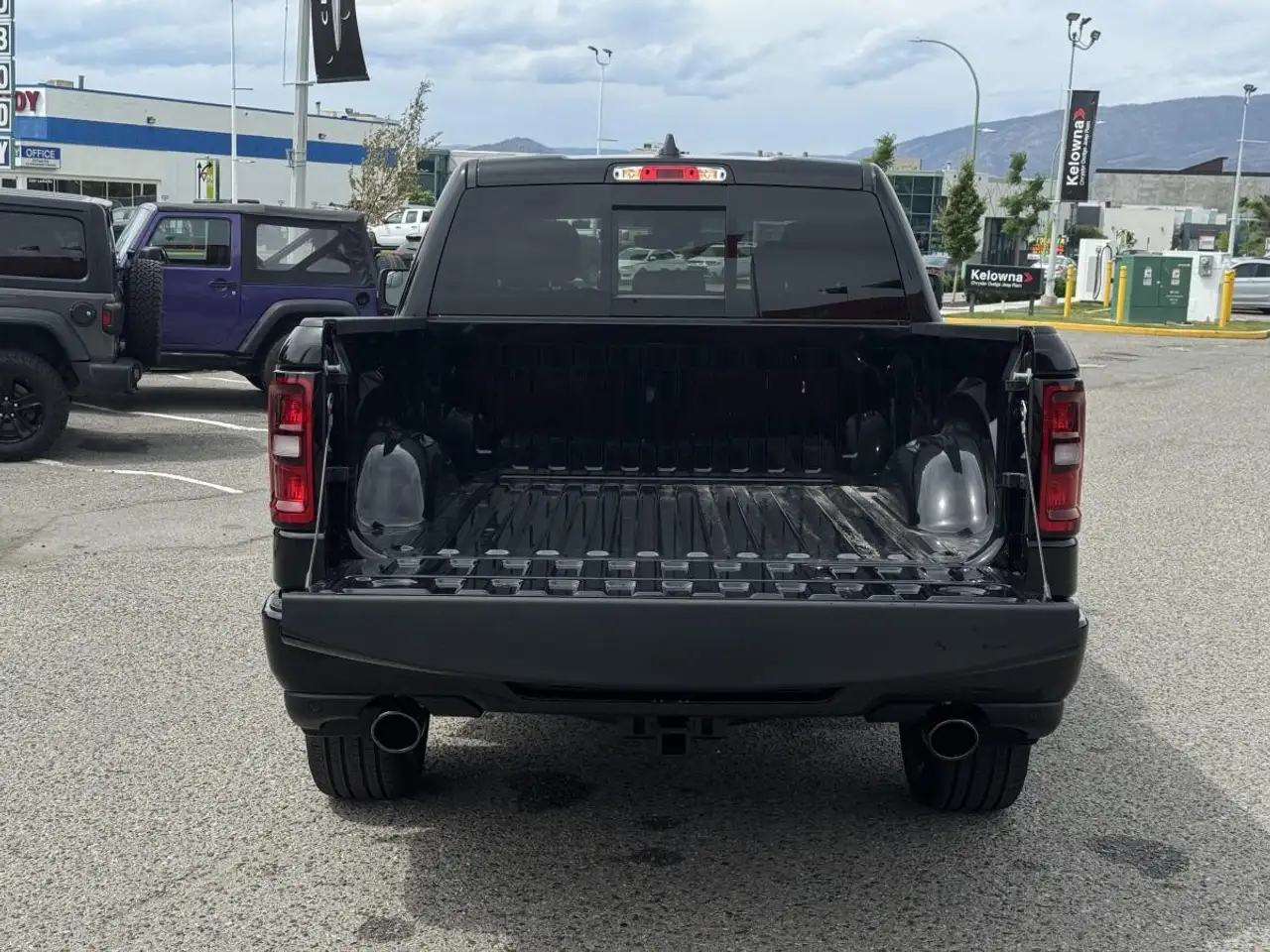 RAM 1500 снимка RAM 1500
