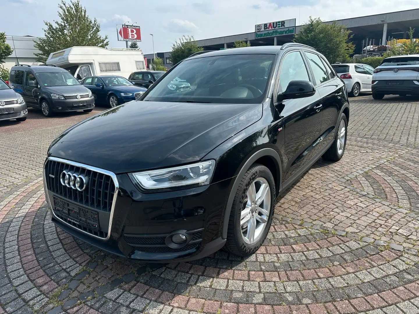 Audi Q3 2.0 TFSI quattro S-Line Teilleder,Navi,Xenon Schwarz - 1