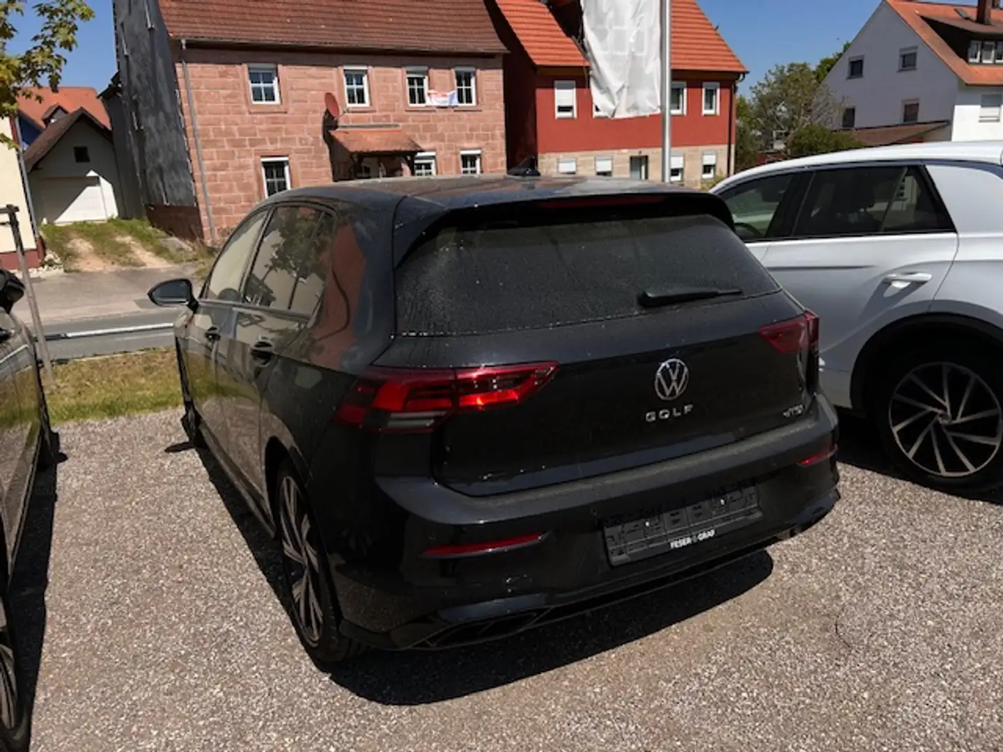 Volkswagen Golf R-Line 1.5 eTSI+NAVI+KAMERA+DAB Noir - 1