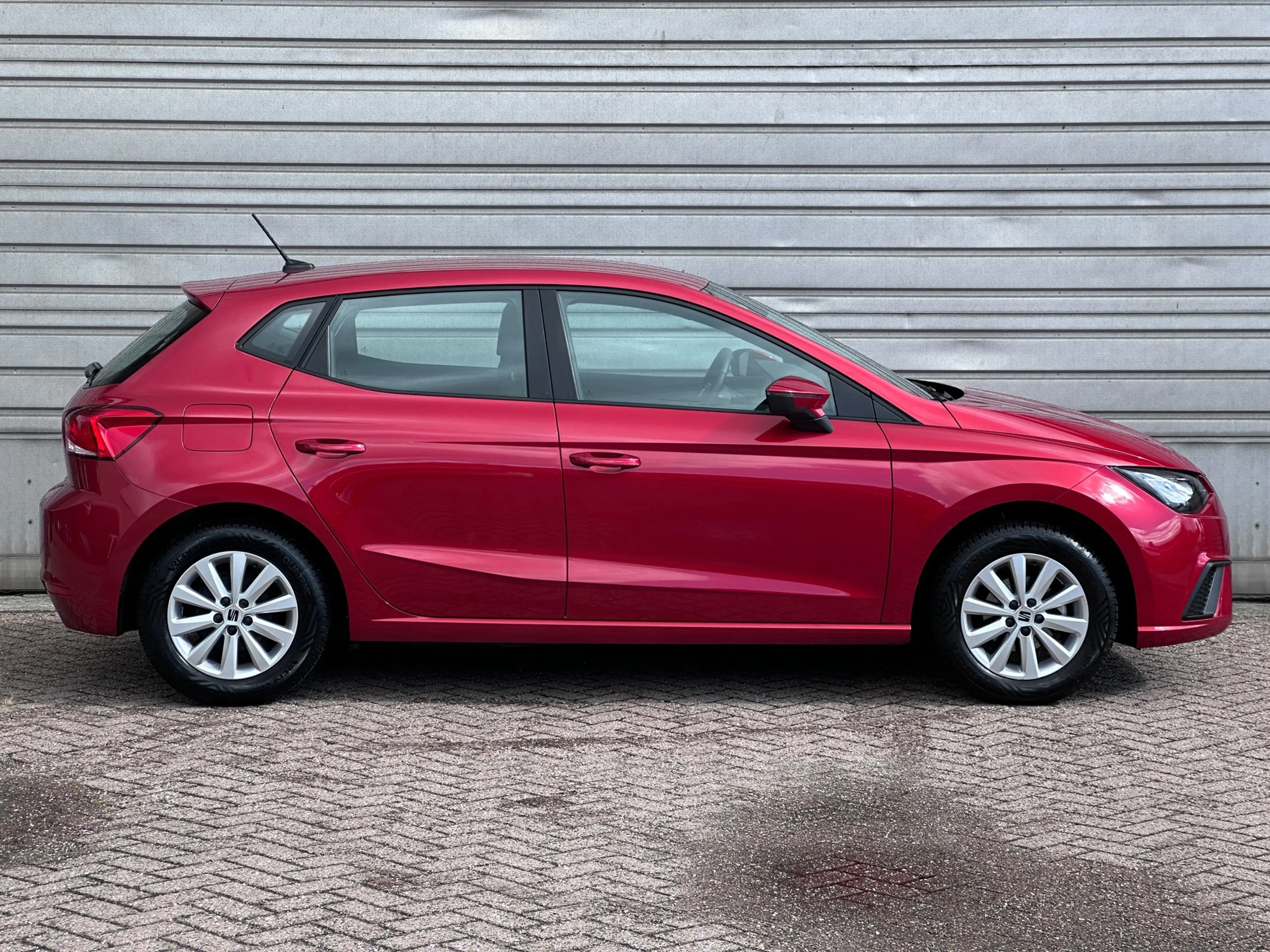 SEAT Ibiza 1.0 EcoTSI Style|Climate Control|Apple Carplay/And — photo 12