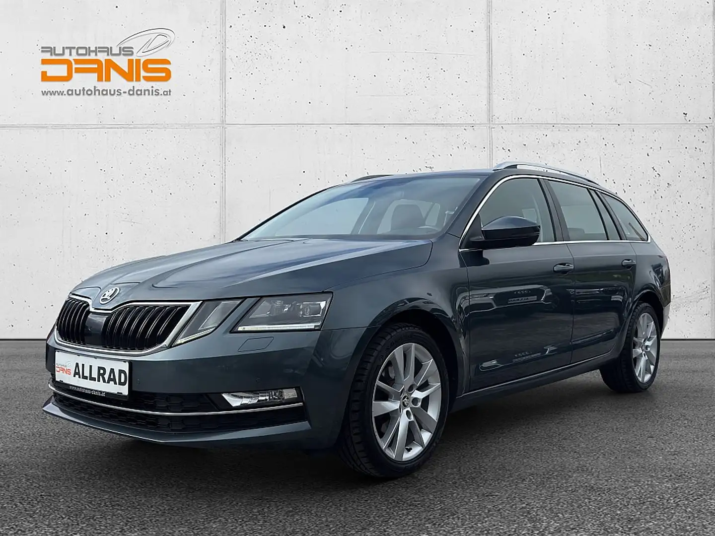 Skoda Octavia Combi 1,6 Style Limited TDI 4x4 AHV/LED/ Gris - 1