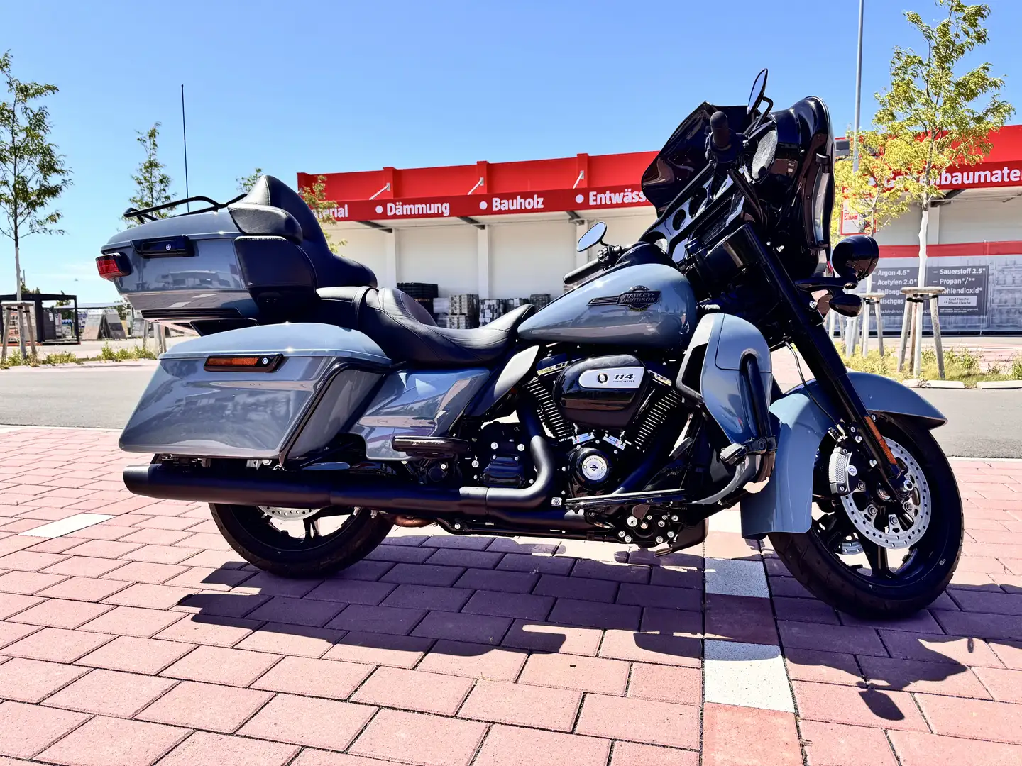 Harley-Davidson Ultra Limited 2024 nur 1100 km SharkSkin Farbe Modrá - 1