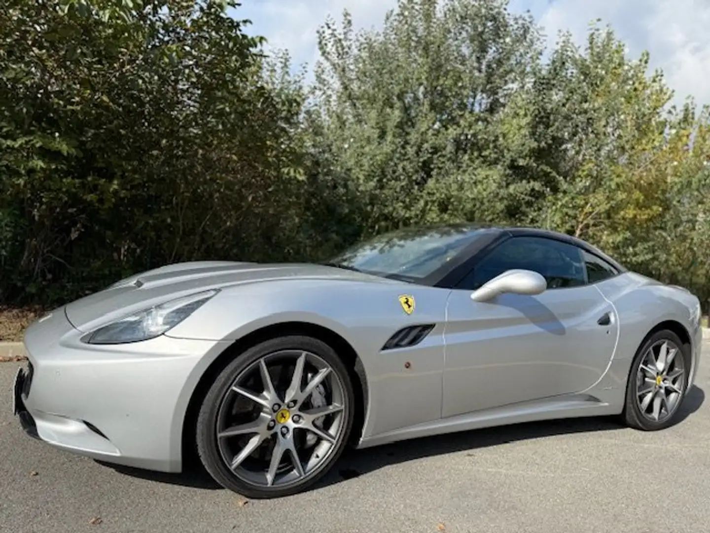 Ferrari California DCT 460cv * CARBOCERAMICI * Stříbrná - 2