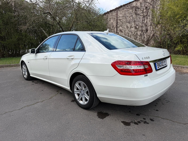 Mercedes-Benz E 200 Automatik — photo 3