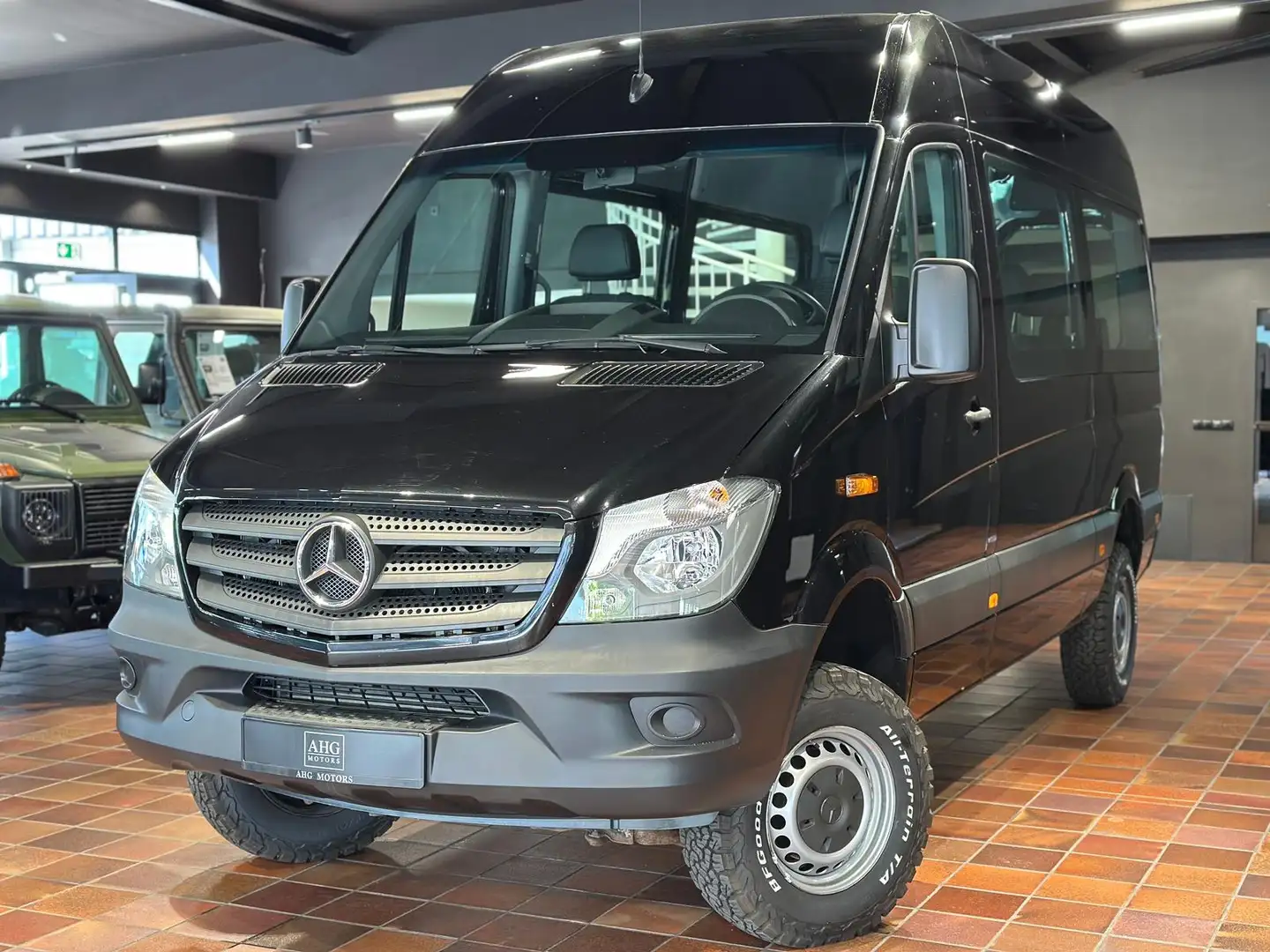 Mercedes-Benz Sprinter Allrad Sprinter Tourer 316 4X4 Aut 9-Sitze L2H2 Schwarz - 1