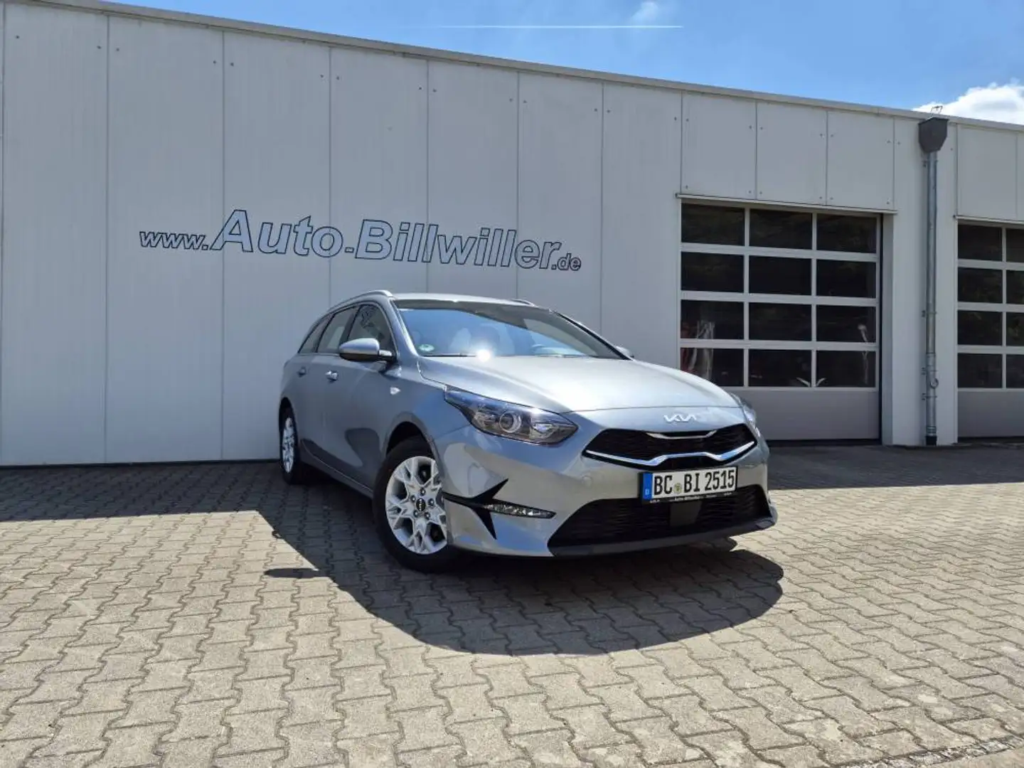 Kia Ceed / cee'd Ceed Sportswagon 1.5 T-GDI (140 PS) ISG DCT7 Visio Grau - 2